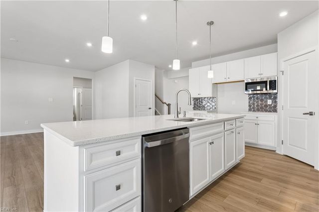 1504 Charlie ST, Chesapeake, VA 23322