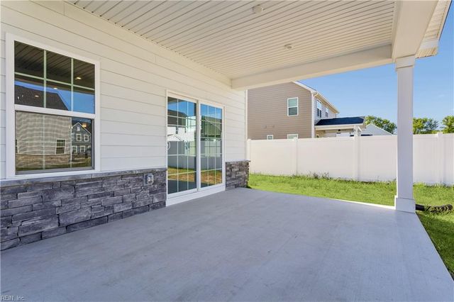 1504 Charlie ST, Chesapeake, VA 23322