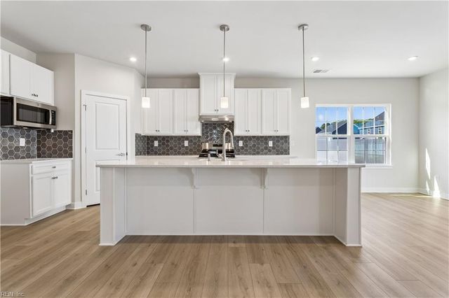 1504 Charlie ST, Chesapeake, VA 23322