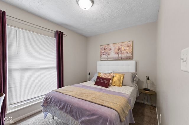 159 Village Road, Bargersville, IN 46106