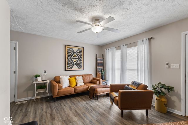 159 Village Road, Bargersville, IN 46106