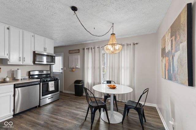 159 Village Road, Bargersville, IN 46106