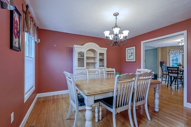 91 Edgewood Ave, Haverhill, MA 01832