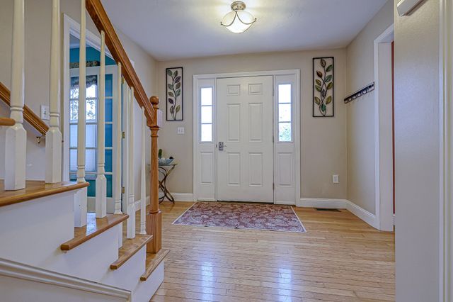 91 Edgewood Ave, Haverhill, MA 01832