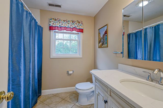 91 Edgewood Ave, Haverhill, MA 01832
