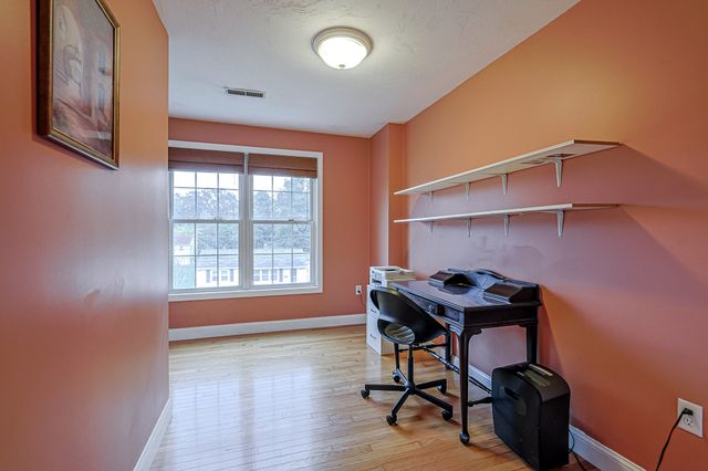 91 Edgewood Ave, Haverhill, MA 01832