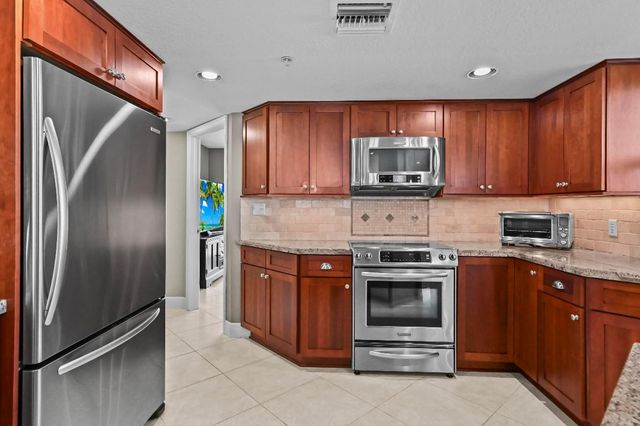 5051 N Highway A1a 10-6, Hutchinson Island, FL 34949