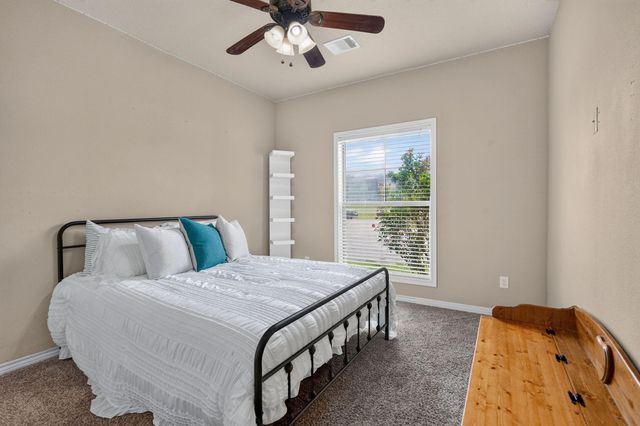 4001 Golden Eagle Drive, Bryan, TX 77808