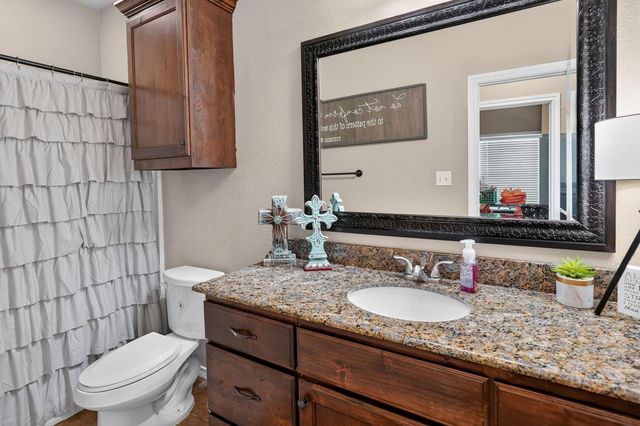 4001 Golden Eagle Drive, Bryan, TX 77808