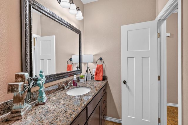 4001 Golden Eagle Drive, Bryan, TX 77808