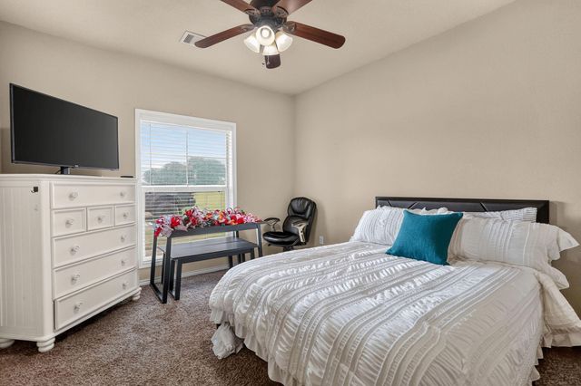 4001 Golden Eagle Drive, Bryan, TX 77808