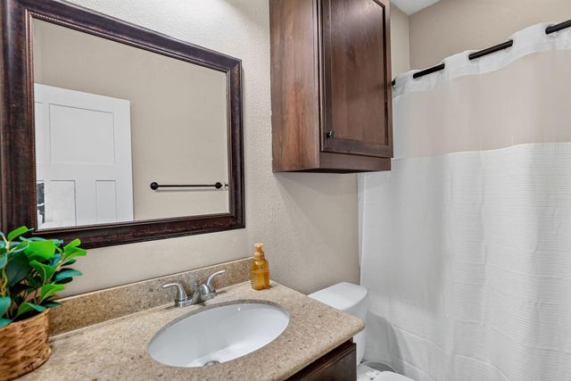 4001 Golden Eagle Drive, Bryan, TX 77808