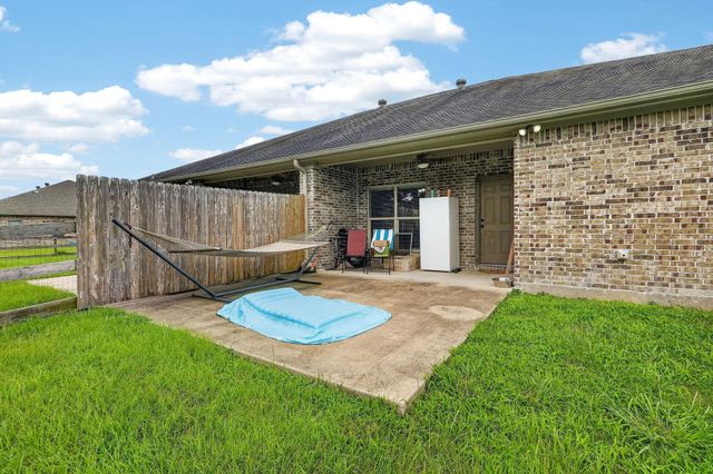 4001 Golden Eagle Drive, Bryan, TX 77808