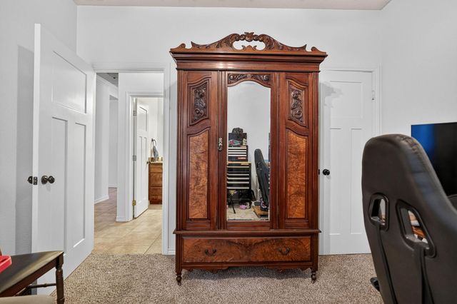 4001 Golden Eagle Drive, Bryan, TX 77808