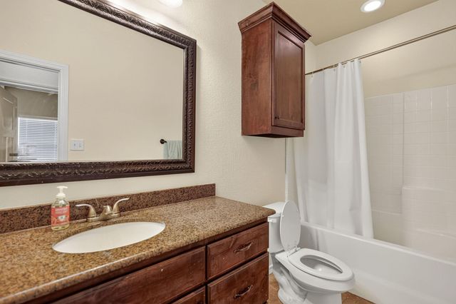 4001 Golden Eagle Drive, Bryan, TX 77808