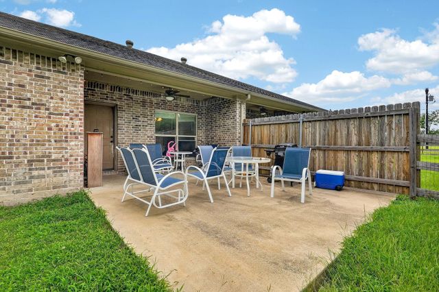 4001 Golden Eagle Drive, Bryan, TX 77808