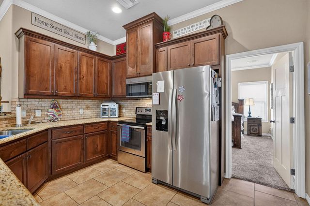 4001 Golden Eagle Drive, Bryan, TX 77808