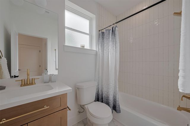 778 Mansfield St, Houston, TX 77091