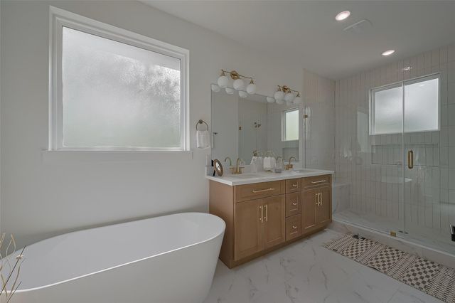 778 Mansfield St, Houston, TX 77091