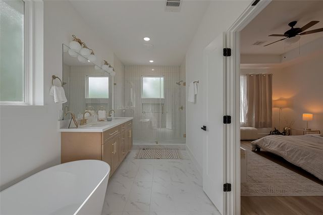 778 Mansfield St, Houston, TX 77091