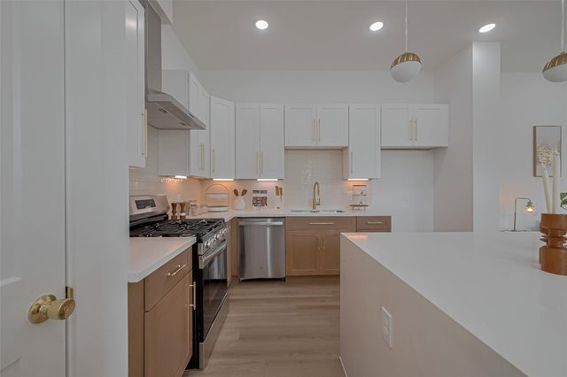 778 Mansfield St, Houston, TX 77091