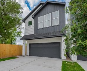 778 Mansfield St, Houston, TX 77091
