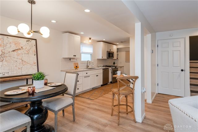 319 Orchard Drive, Oakwood, OH 45419