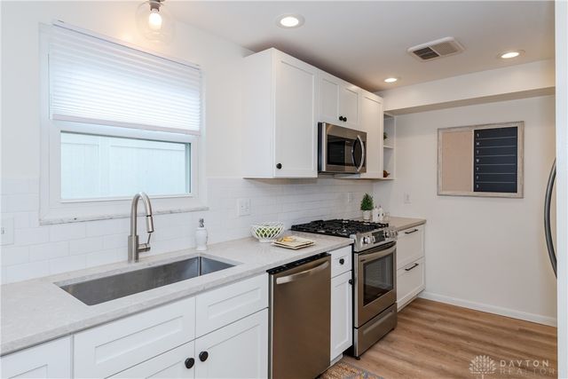 319 Orchard Drive, Oakwood, OH 45419