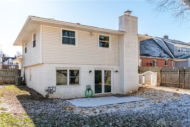 319 Orchard Drive, Oakwood, OH 45419