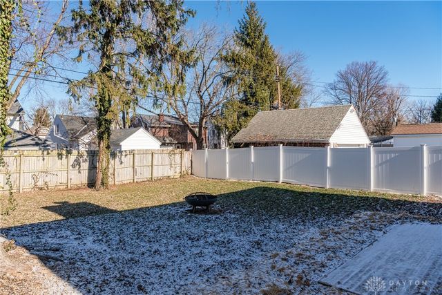 319 Orchard Drive, Oakwood, OH 45419