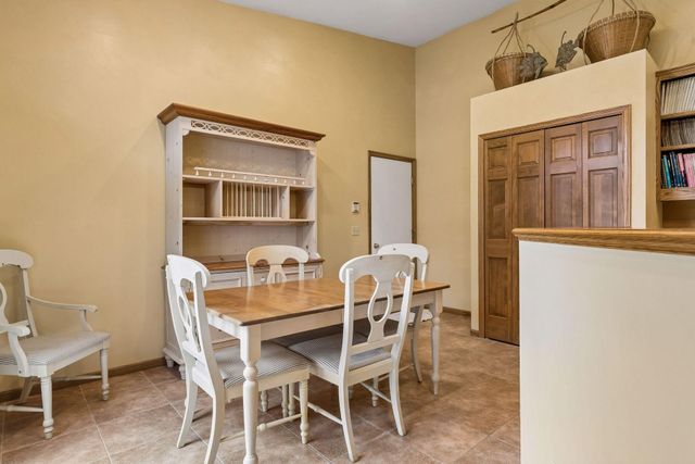 1724 Donegal Drive, Woodbury, MN 55125