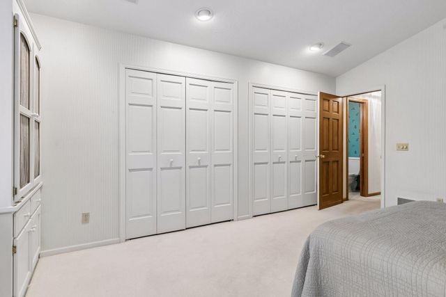 1724 Donegal Drive, Woodbury, MN 55125
