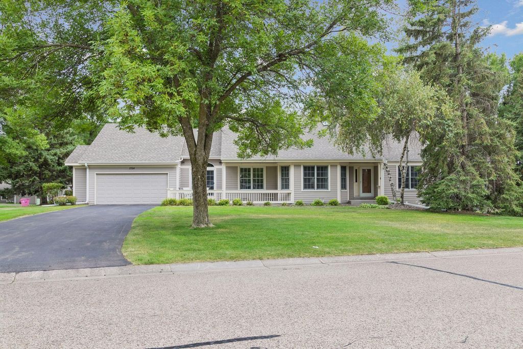 1724 Donegal Drive, Woodbury, MN 55125 — photo 2