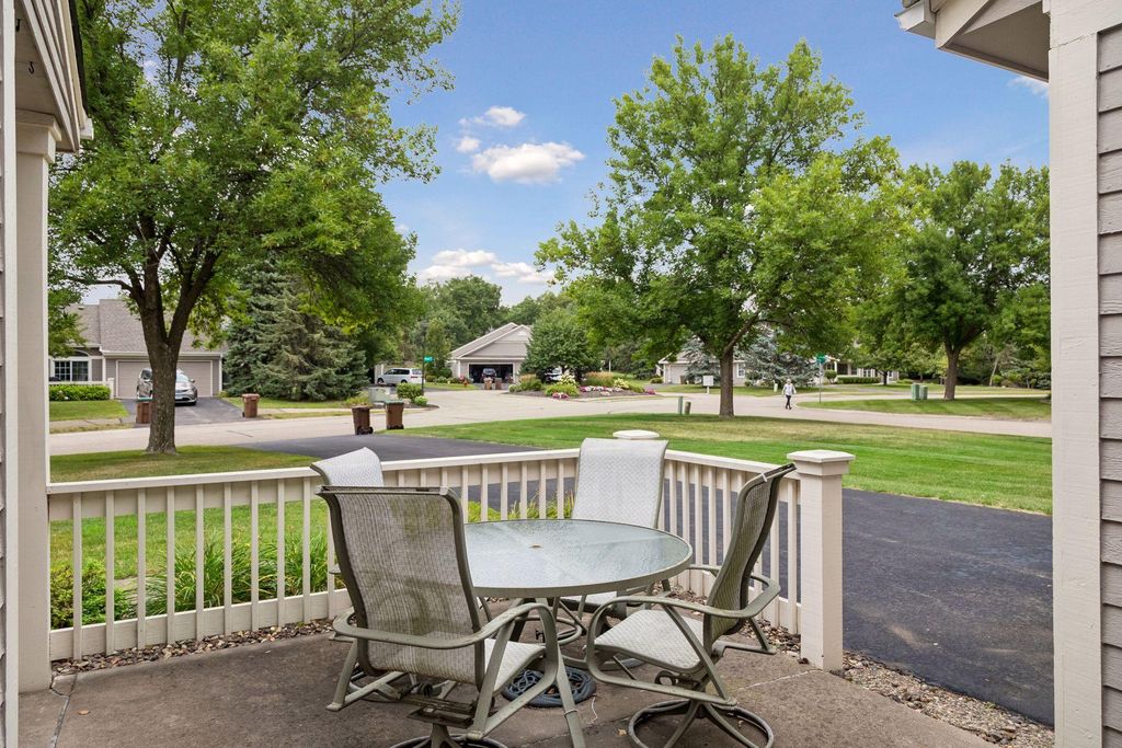 1724 Donegal Drive, Woodbury, MN 55125 — photo 3