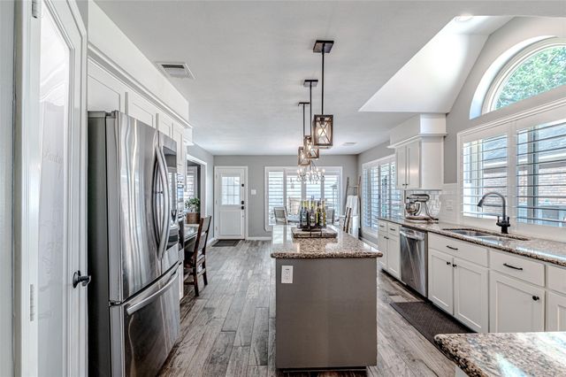 15607 Juniper Hollow Way, Cypress, TX 77433