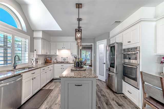 15607 Juniper Hollow Way, Cypress, TX 77433