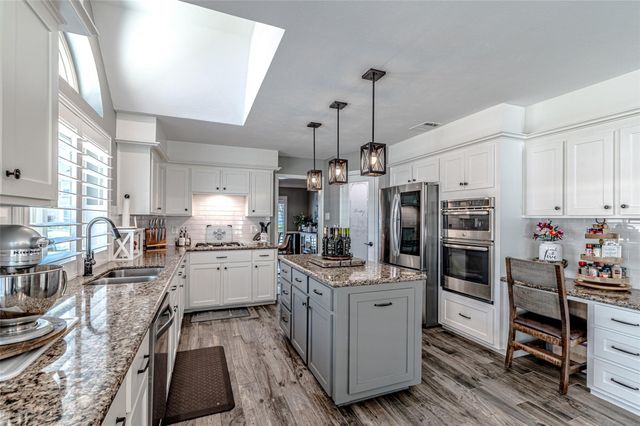 15607 Juniper Hollow Way, Cypress, TX 77433