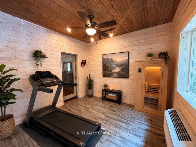 353 Waters Edge Dr, Estill Springs, TN 37330