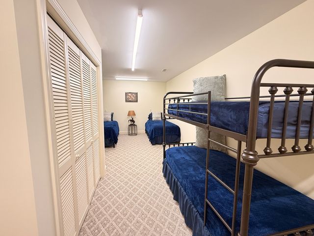 353 Waters Edge Dr, Estill Springs, TN 37330