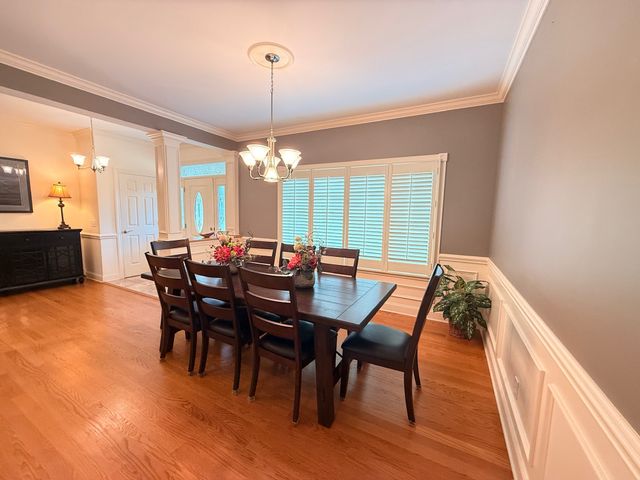 353 Waters Edge Dr, Estill Springs, TN 37330