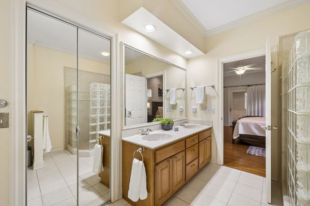 353 Waters Edge Dr, Estill Springs, TN 37330