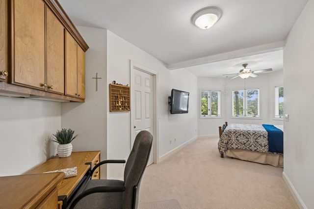 353 Waters Edge Dr, Estill Springs, TN 37330