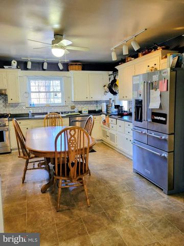 835 W KING ST, Shippensburg, PA 17257