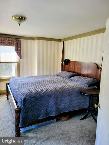 835 W KING ST, Shippensburg, PA 17257