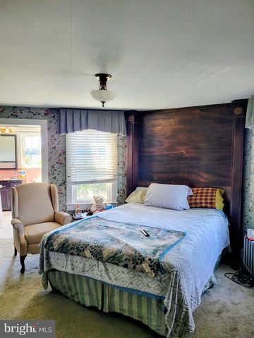 835 W KING ST, Shippensburg, PA 17257