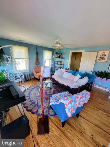 835 W KING ST, Shippensburg, PA 17257