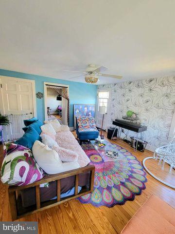 835 W KING ST, Shippensburg, PA 17257