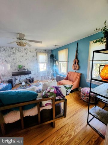 835 W KING ST, Shippensburg, PA 17257