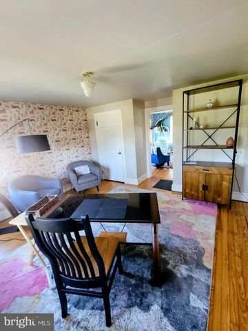 835 W KING ST, Shippensburg, PA 17257