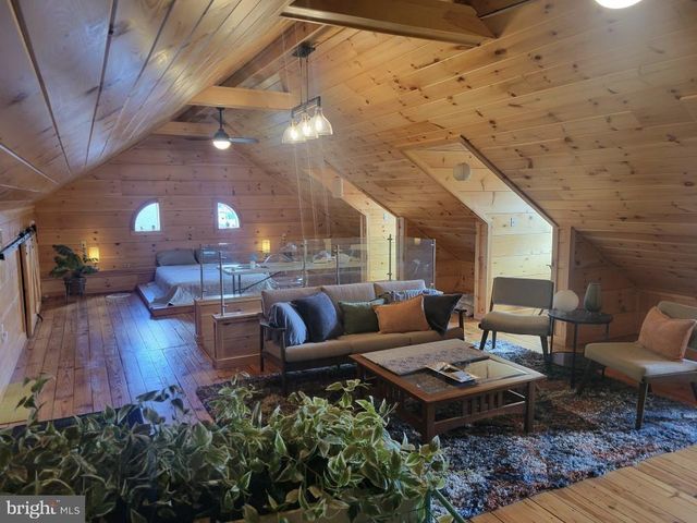835 W KING ST, Shippensburg, PA 17257